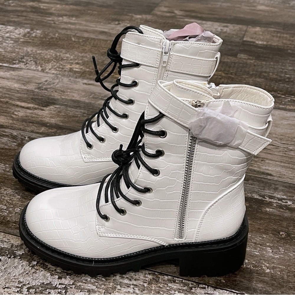 Nicole Miller Boots New‎ York Snakeskin Combat Moto City White Size 7 NEW - Picture 6 of 16